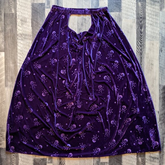 Spirit Halloween Adult Celestial Witch Costume Black Dress Velvet Purple Cape - Picture 5 of 8